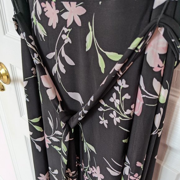 Size 10 Anne Klein stretchy long dress - black with pink and white flowers - Picture 7 of 10